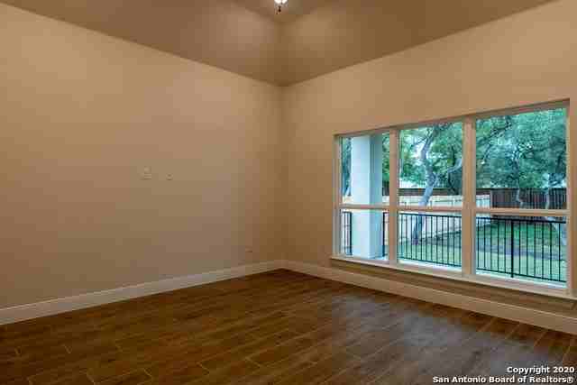 514 Carriage House - Photo 2 of 13