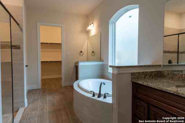 514 Carriage House - Photo 3 of 13
