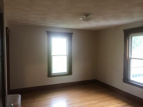 31 Pearl St #2 - Photo 5 of 24