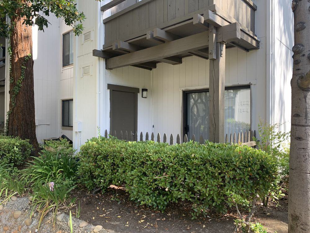 2028 Tradan Dr - Photo 2 of 12