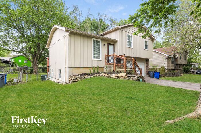 312 N Logan St - Photo 2 of 15