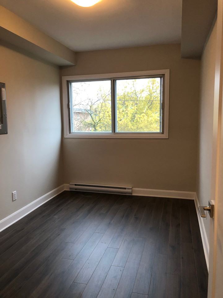 4030 Boulevard Saint-Joseph Est #402 - Photo 2 of 8