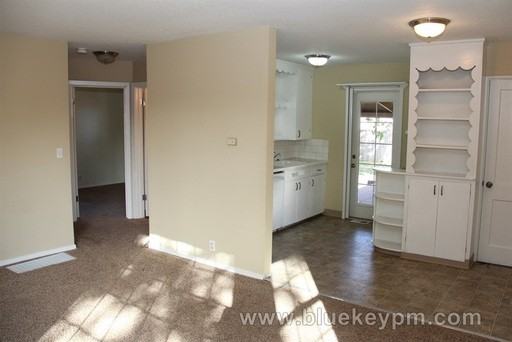 2317 Howard St - Photo 2 of 11