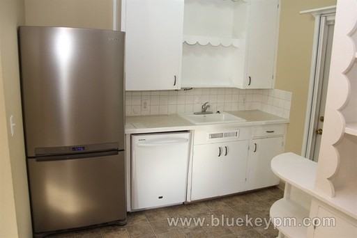 2317 Howard St - Photo 3 of 11