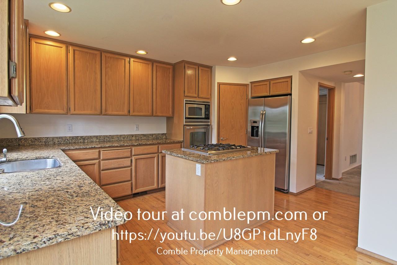 25752 Southeast 41st Place - Photo 2 of 14