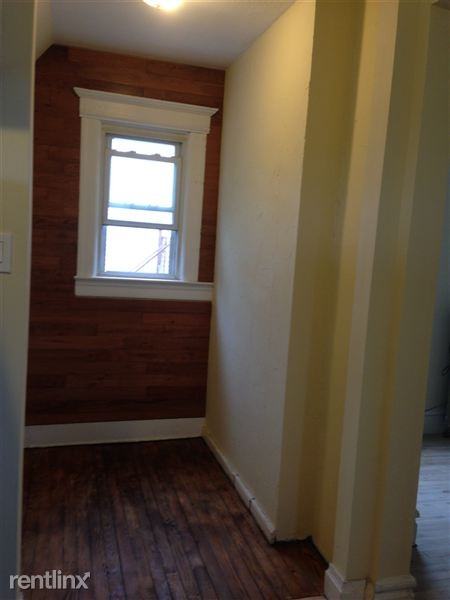 Weequahic section Apartments in Lower Clinton Hill, Newark, NJ 07112