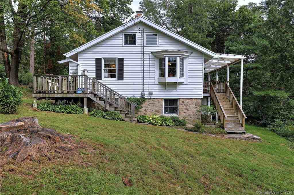 352 Amity Rd - Photo 2 of 16