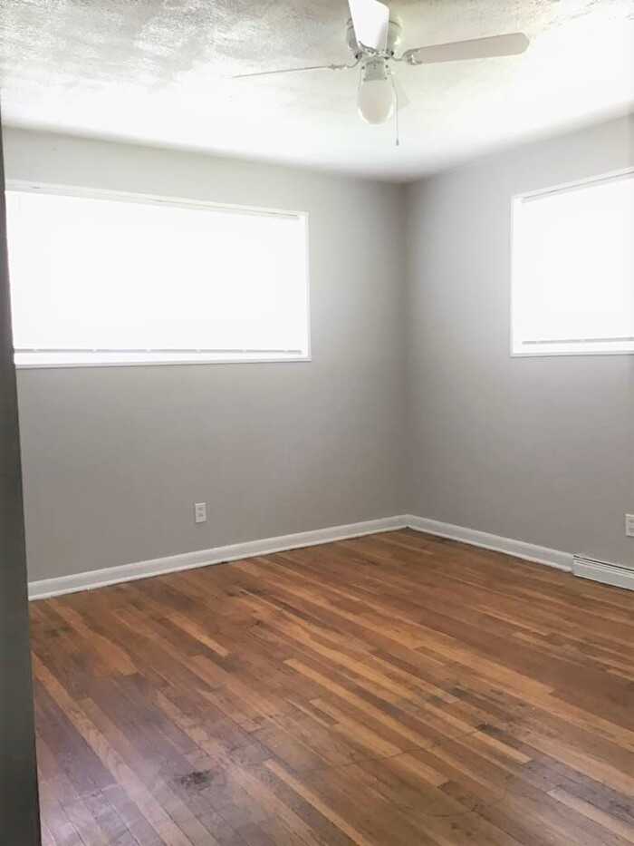 2372 Collett Dr - Photo 2 of 20