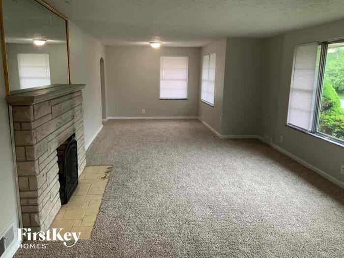 7175 E 11th St - Photo 3 of 21