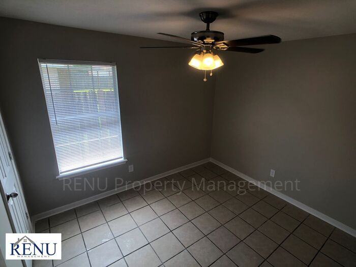 2278 Meagan Dr - Photo 2 of 10