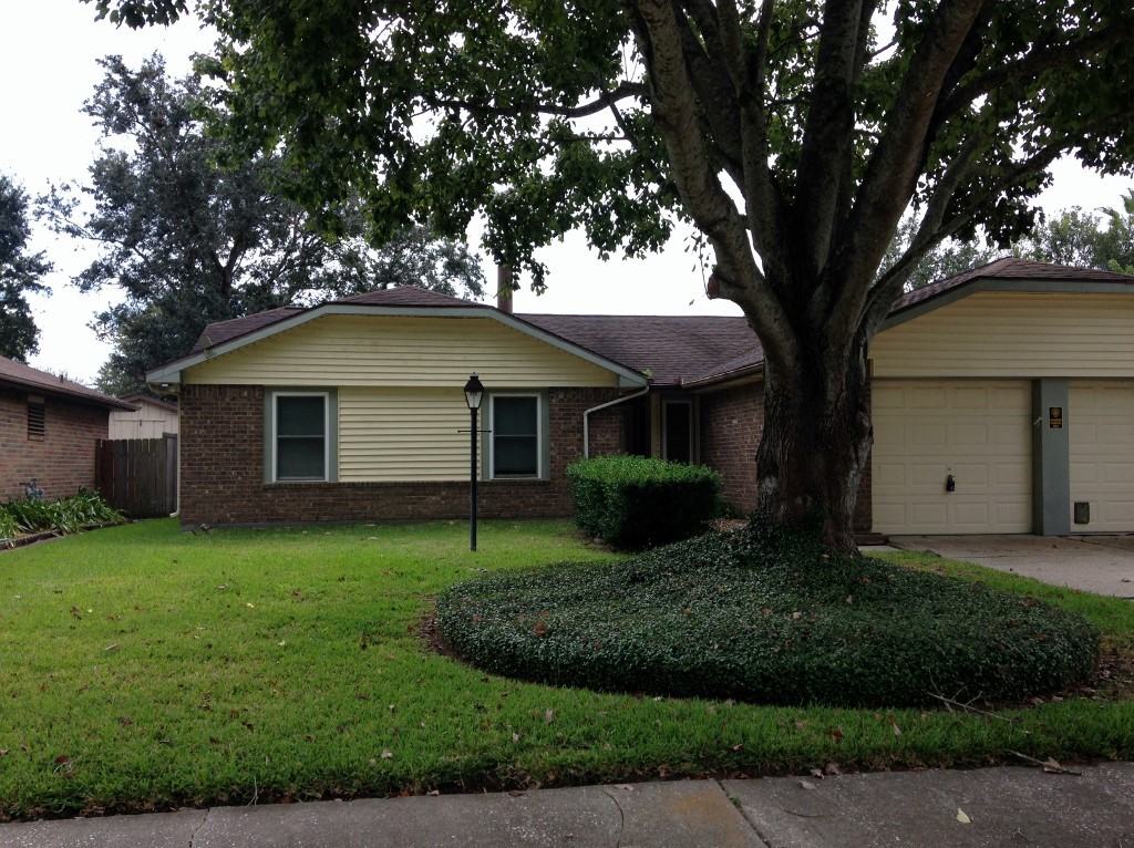 2817 Pickett Dr - Photo 2 of 2