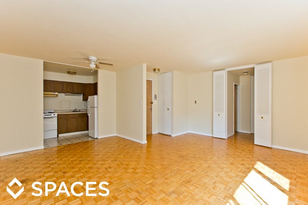 1446 N Dearborn St - Photo 3 of 10