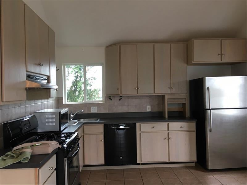 233 Tasso St - Photo 2 of 10