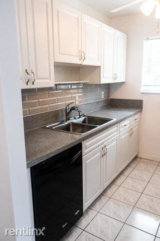 45th Street And Cataleya Shores - Photo 2 of 8