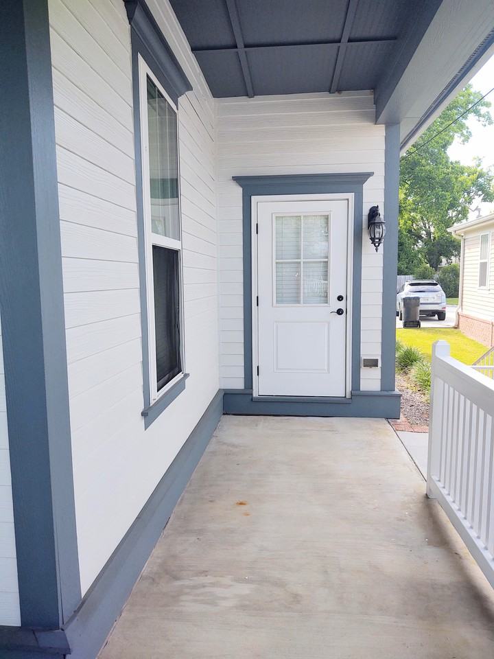 1239 Pine St - Photo 3 of 20