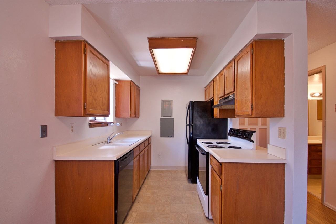 14760 E Kentucky Dr - Photo 2 of 13