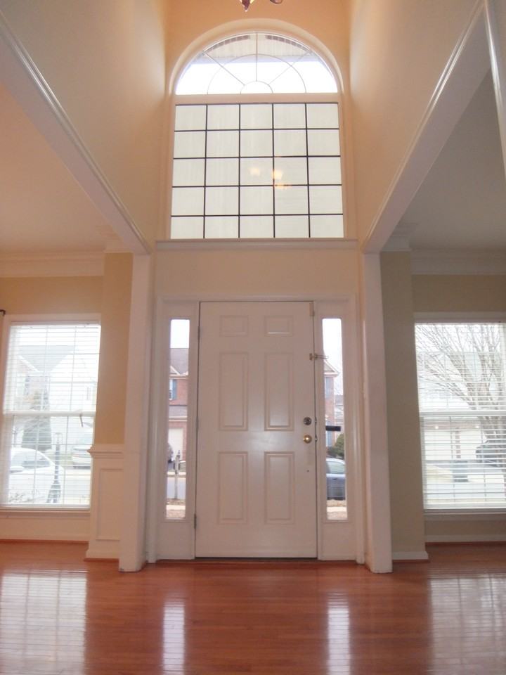 8197 Tenbrook Dr - Photo 2 of 37