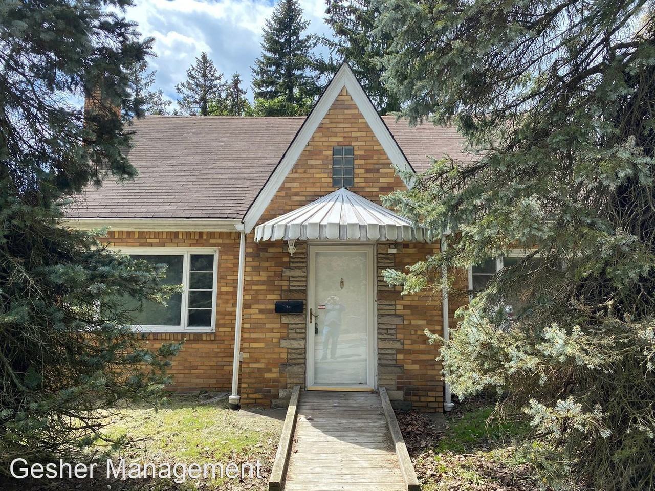 340 Avenue A - Photo 2 of 25