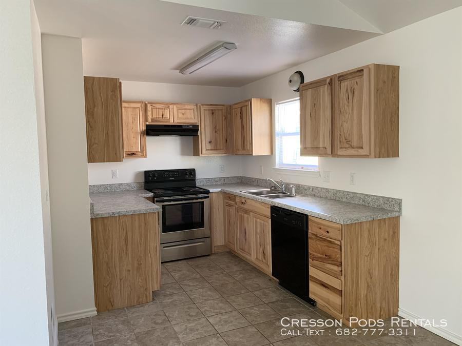 6049 Sanchez Dr - Photo 3 of 11