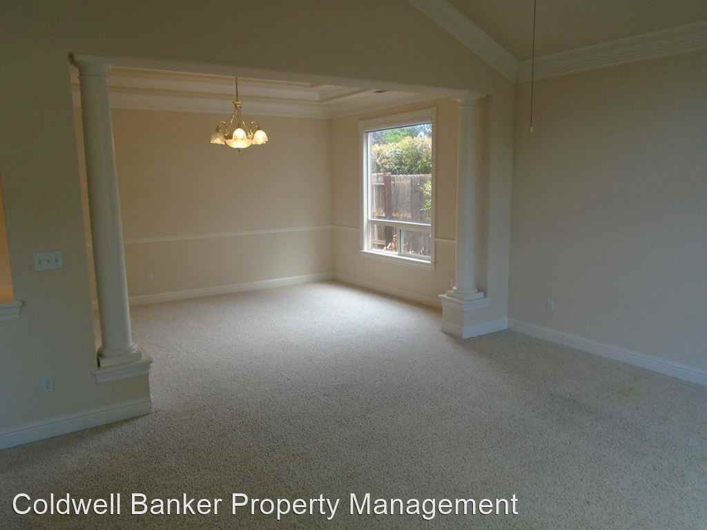 4645 Saint Charles Dr - Photo 3 of 18