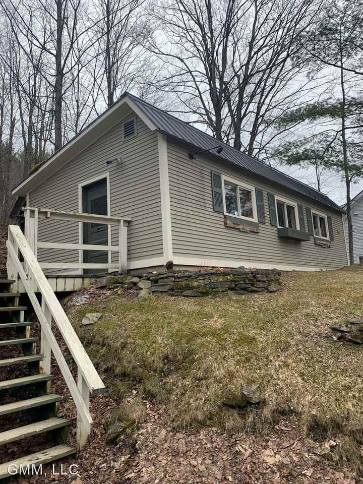 109 So. Main St. - Photo 2 of 9