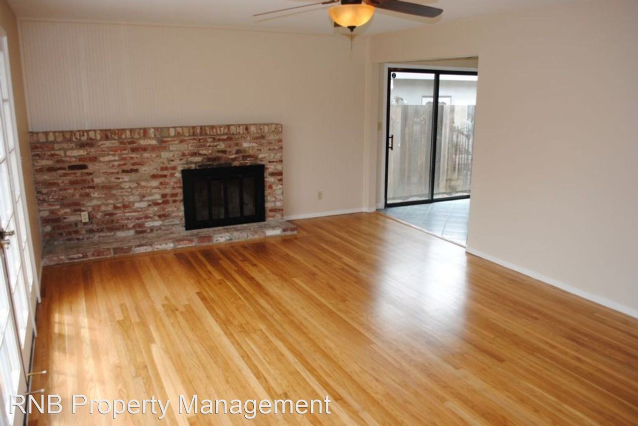 703 Belle Ln - Photo 3 of 33