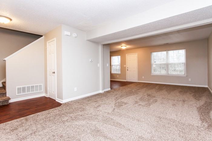 11359 Shady Hollow Ln - Photo 2 of 4