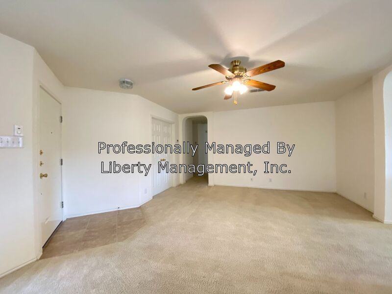 11411 Faywood - Photo 3 of 30