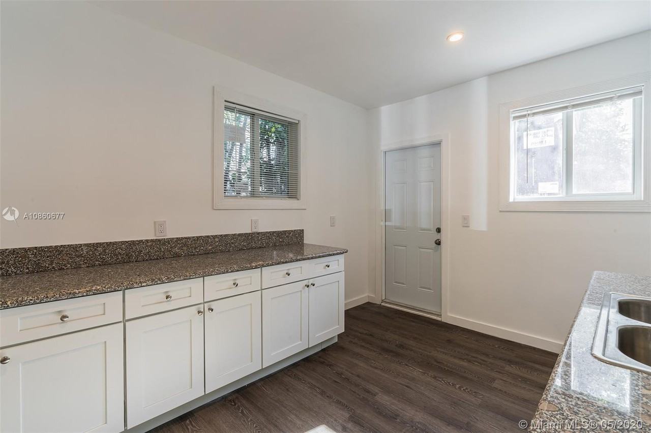 828 Northwest 14th Way - Photo 2 of 18