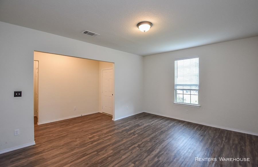 4314 Roaring Timber Dr - Photo 3 of 11