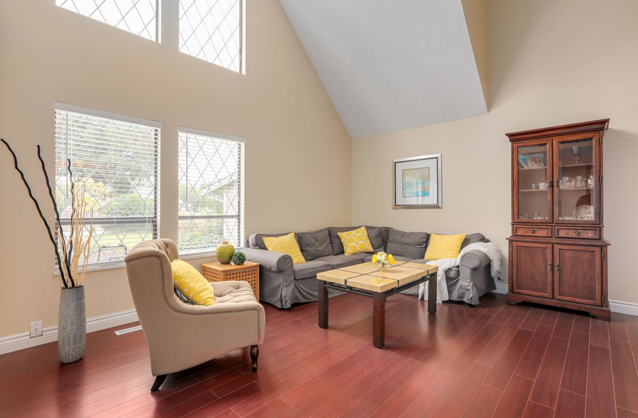 1671 141B Street - Photo 2 of 10