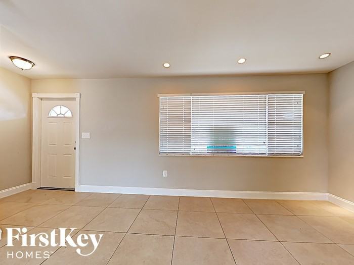 7830 Nw 12th St - Photo 2 of 16