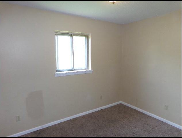 1504 E 38th St - Photo 6 of 9