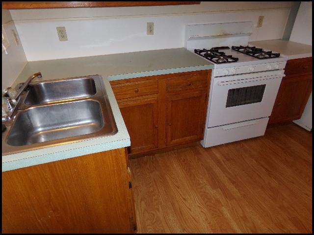 610 S Maple St #A - Photo 7 of 10