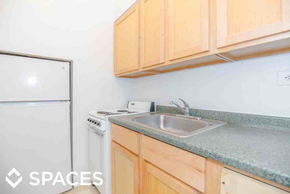 536 W Arlington Pl - Photo 2 of 50