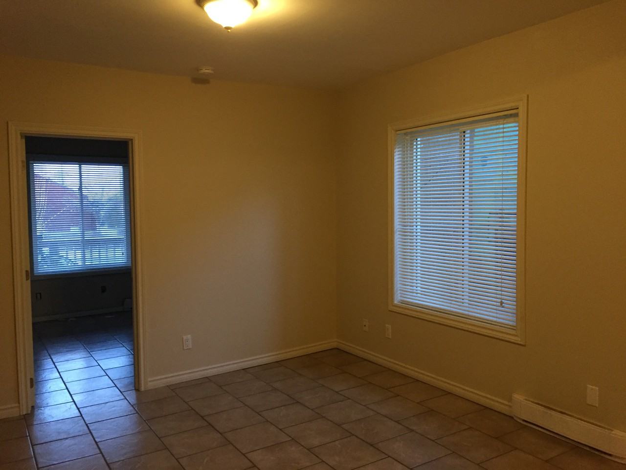 St. Catharines Downtown Main Floor One Bedroom Apartment Apartments for