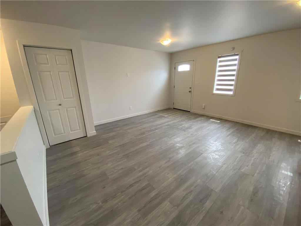 707 Dufferin Avenue - Photo 2 of 13