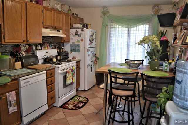 19 Ross Rd - Photo 2 of 13