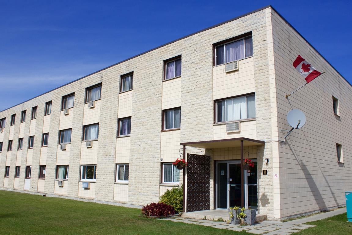 kimberly-arms-apartments-for-rent-1133-kimberly-ave-winnipeg-mb-r2k