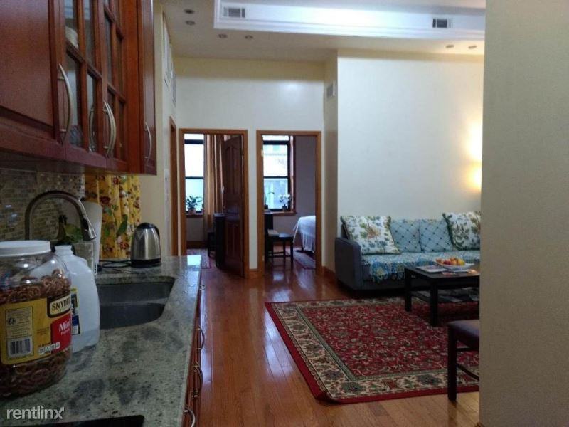 1017 Arch St - Photo 2 of 5