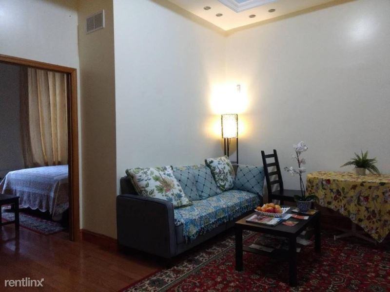 1017 Arch St - Photo 3 of 5