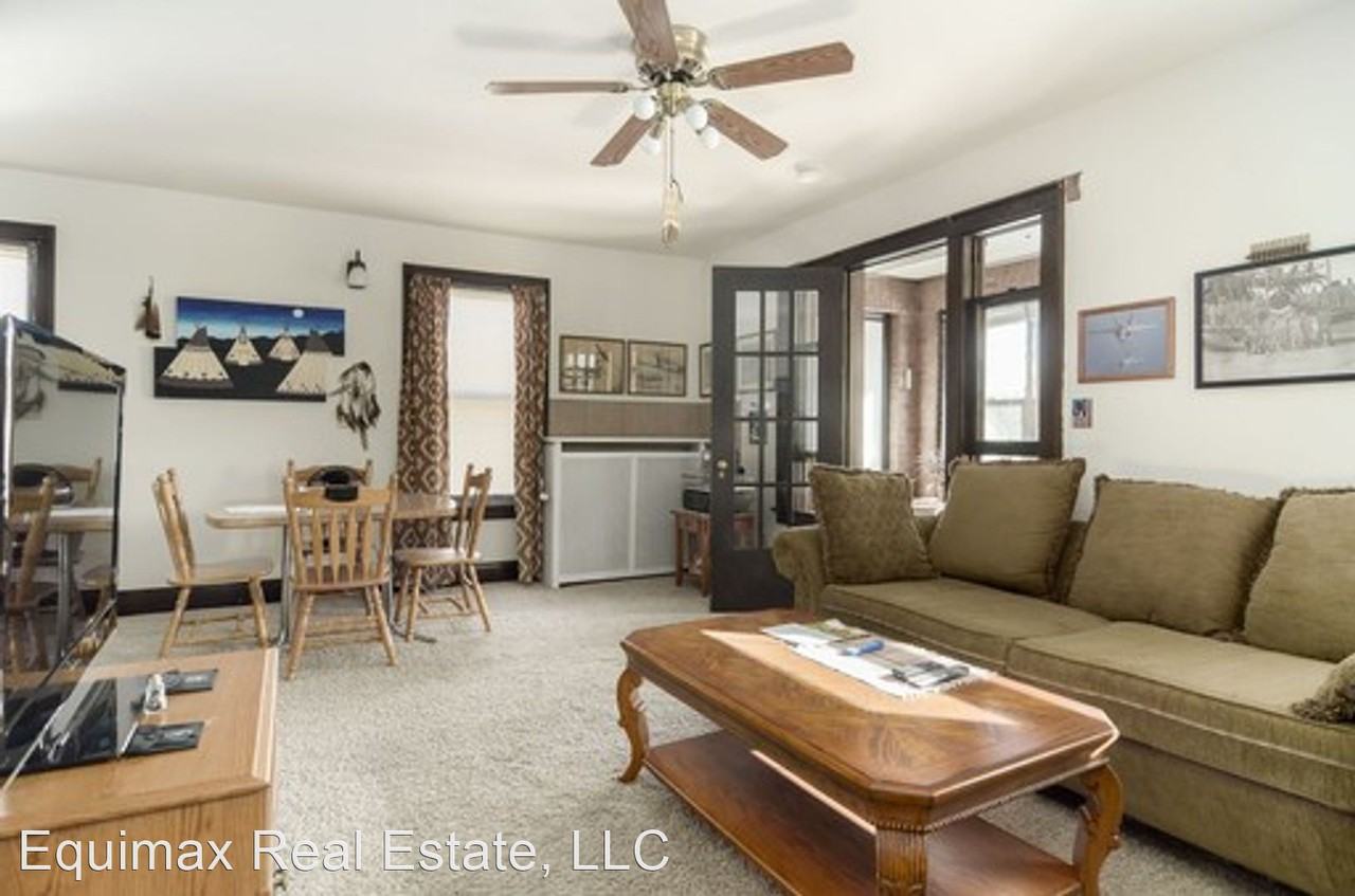 219 3rd Ave - Photo 2 of 7