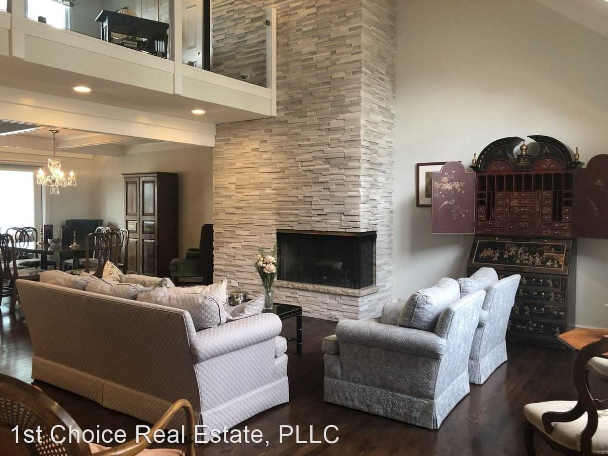 1535 Stanlake Dr - Photo 3 of 36
