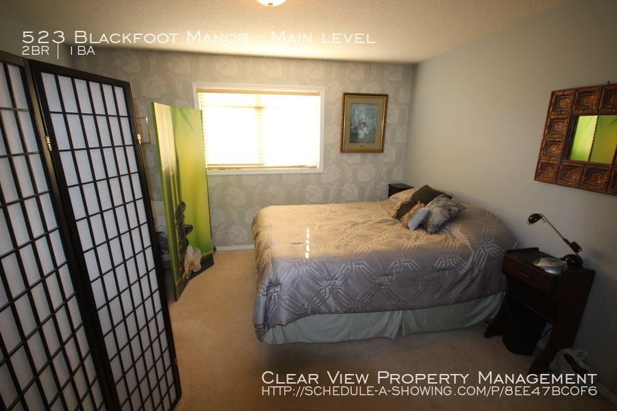 523 Blackfoot Manor W - Photo 3 of 6