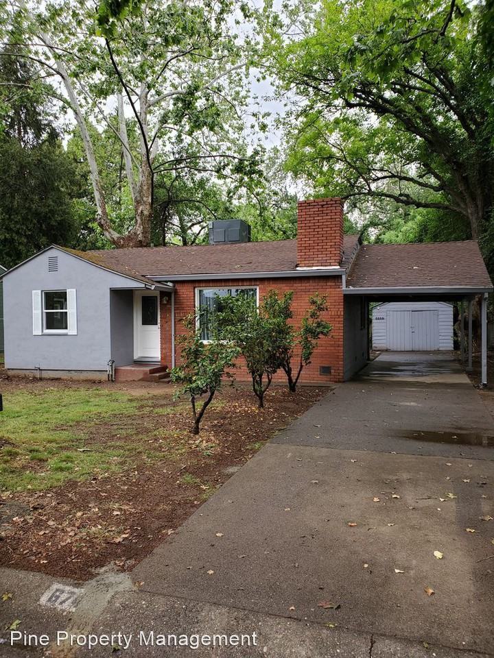 674 Loma St, Redding, CA 96003 3 Bedroom House for Rent for $1,300