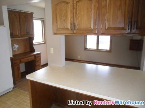 220 Cleveland Ave - Photo 3 of 14