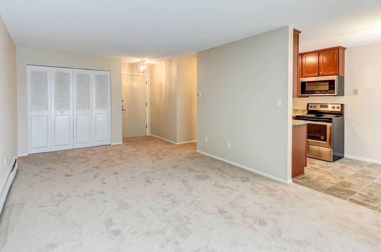 Charlton Estates - Photo 4 of 23