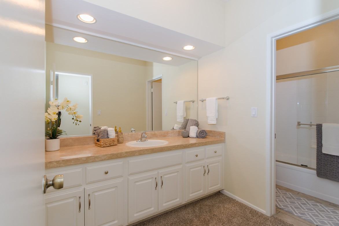 Beverly Arnaz - Photo 6 of 23