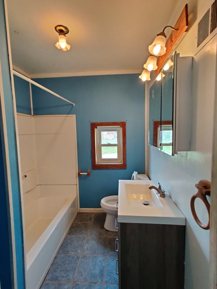 530 Maple Avenue - Photo 3 of 26