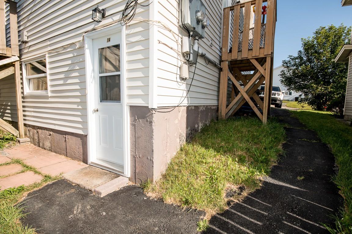 7 Alice Drive - Apt - Photo 2 of 10